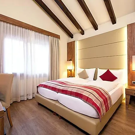 Ambassador Hotel 4*