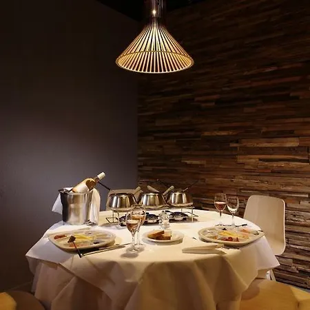 采尔马特国宾酒店 4*