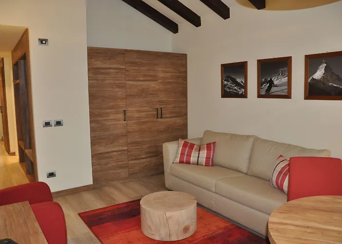 采尔马特国宾酒店