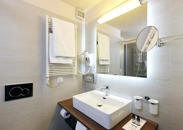 采尔马特国宾酒店 4* 采尔马特